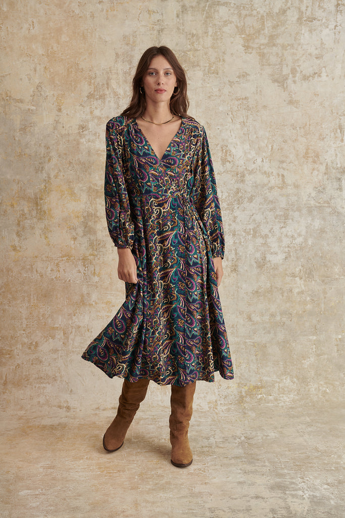 Robe portefeuille imprimée à longueur midi manches longues boutonnées et col V vêtement femme 