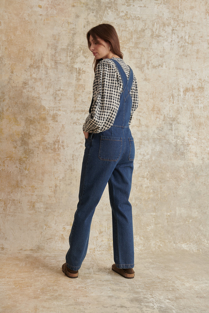 Salopette pantalon en denim bleu avec jambes droites et bretelles ajustables en coton vêtement femme