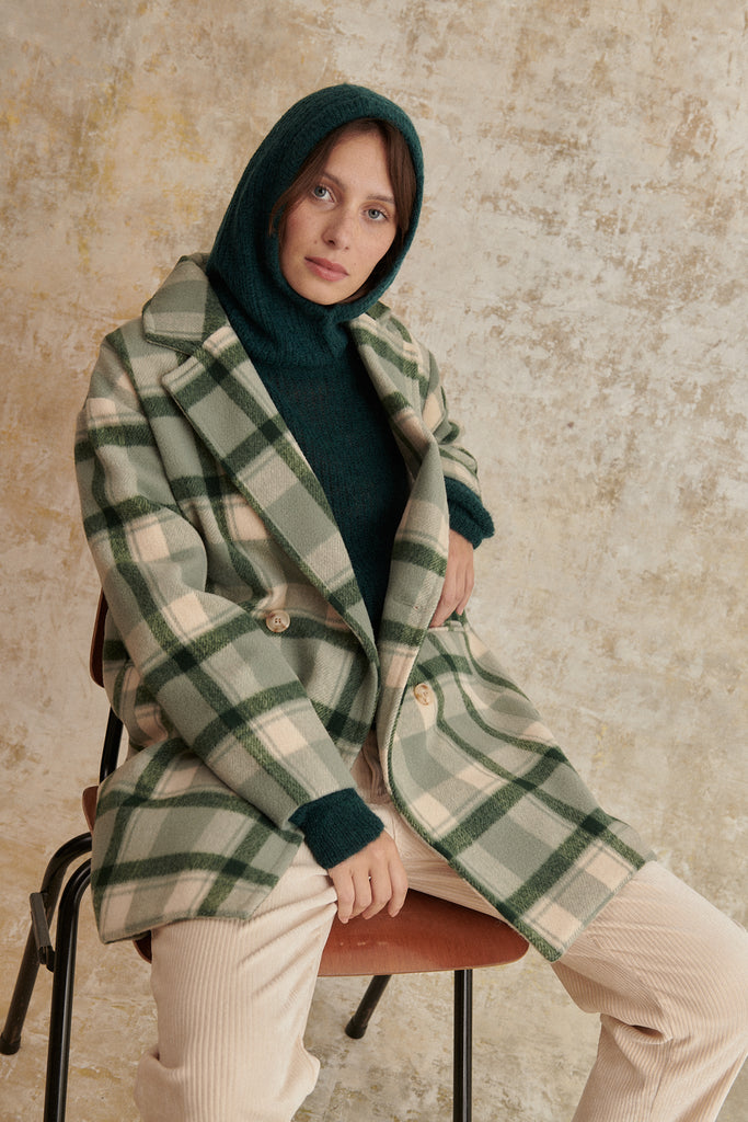 Manteau à carreaux verts coupe oversize avec deux poches devant vêtement hiver femme