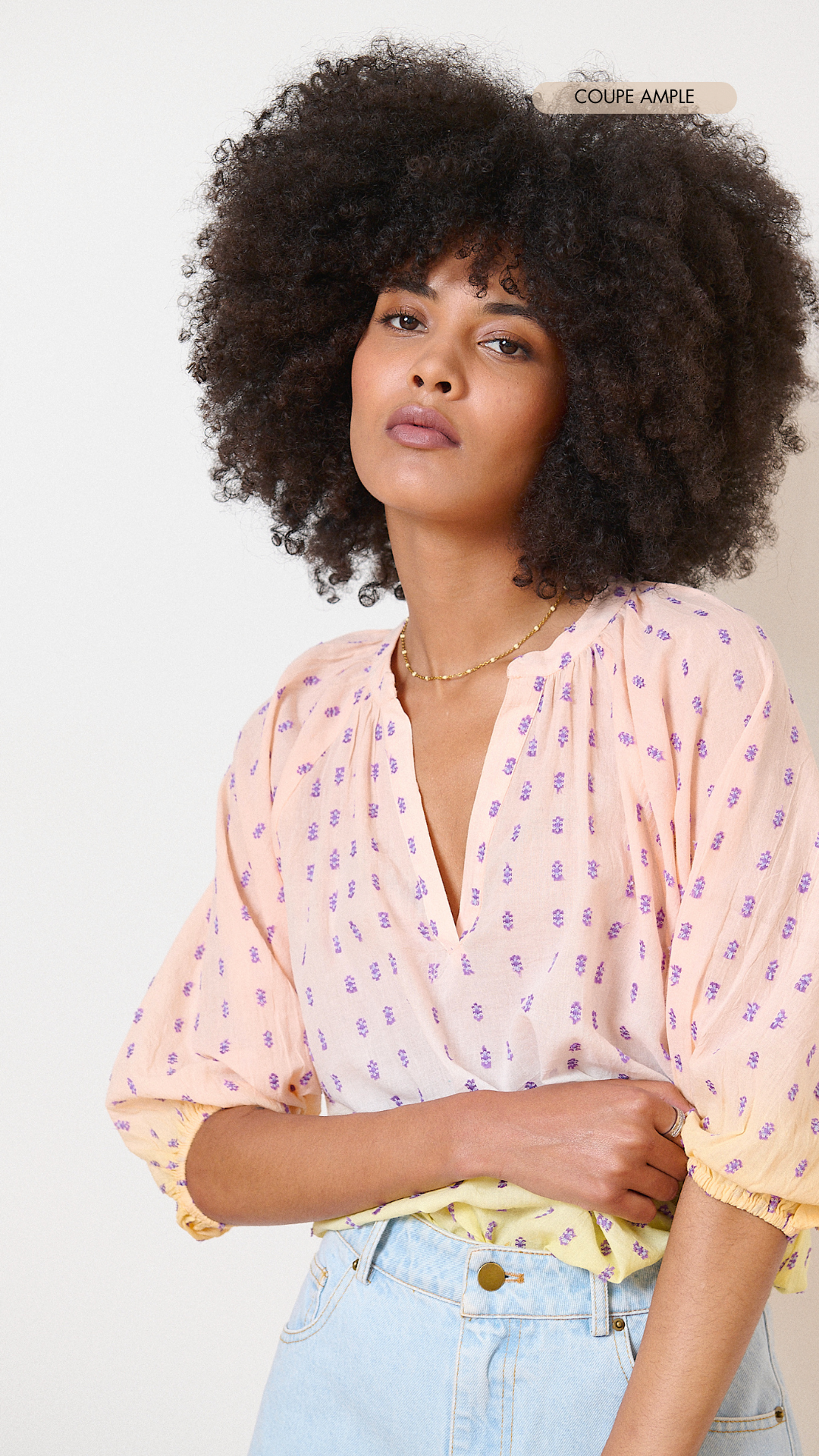 Blouse jaune manches 3/4 élastiquées avec col V broderie plumetis et dip dye fait à la main vêtement femme garance paris