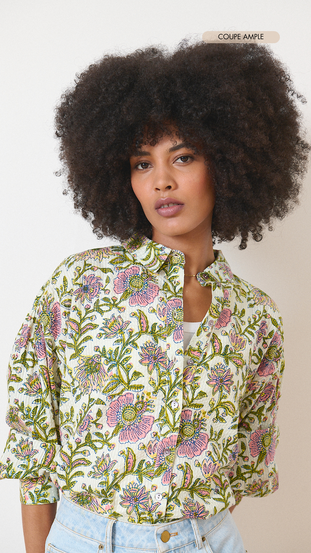 Chemise kaki, coupe oversize avec manches larges boutonnées pour un style moderne et fluide