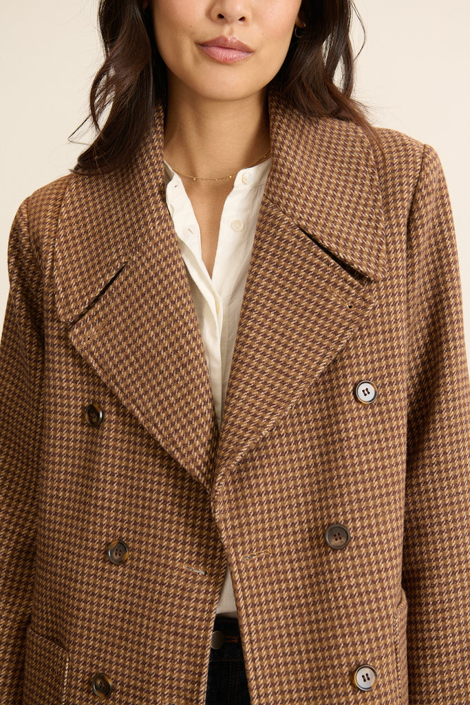 Manteau d'hiver composé à 50% de laine et 50% de polyester, collection automne hiver 2025, Garance Paris.