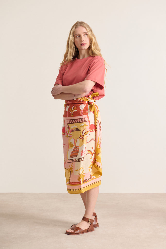 Paréo coloris corail multifonctions tissu 100% viscose imprimé exclusif coloré pour une tenue estivale unique 