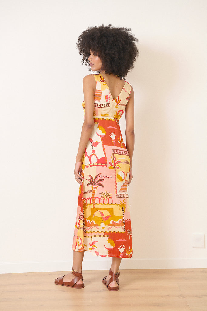 Look d'été avec robe imprimée zip invisible encolure en V devant et dans le dos robe longue fluide avec imprimé exclusif 