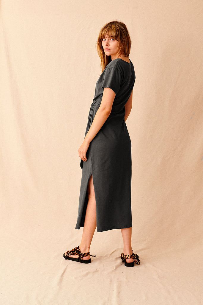Robe longue t-shirt gris à nouer manches courtes fente garance paris vêtement femme journée été